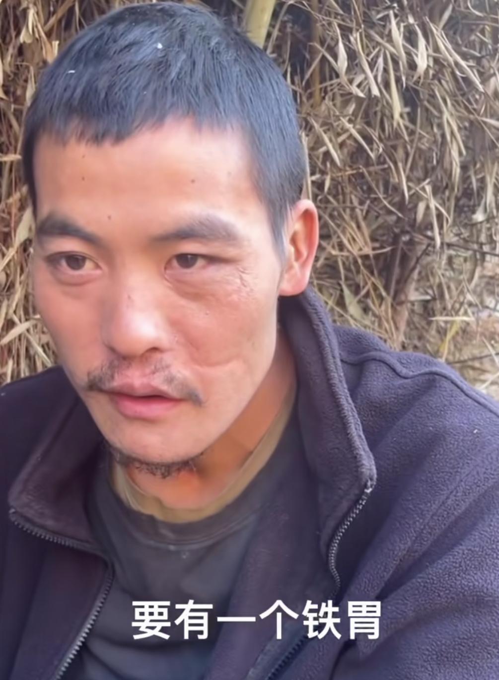 十年工地无人问，一朝荒野天下知！
荒野求生“刀疤哥”火了，泼天的流量他有点接不住