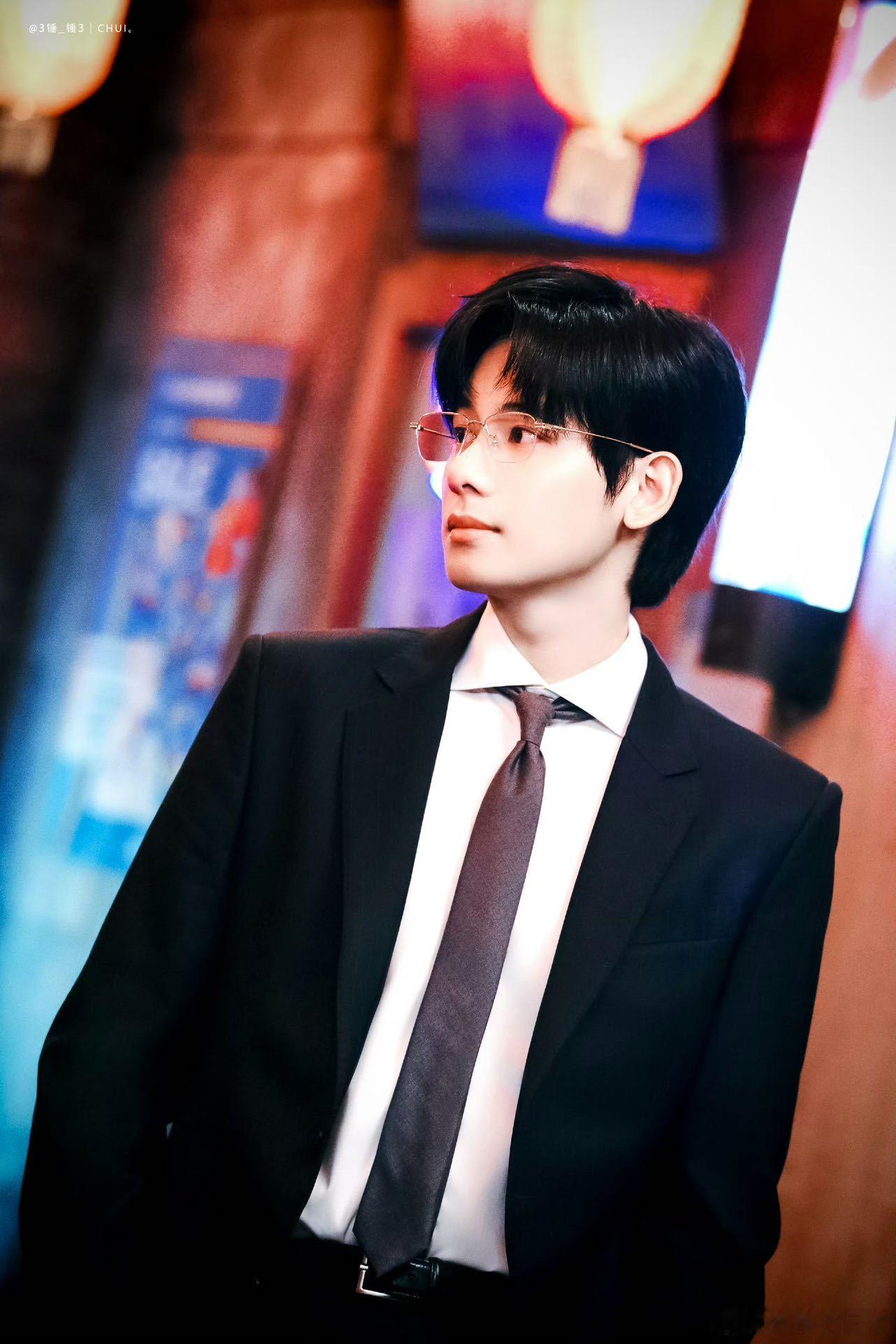 胡先煦的江晨是那种热血少年，内心稳重又理智，给人满满的安全感，真的是魅力四射！ 