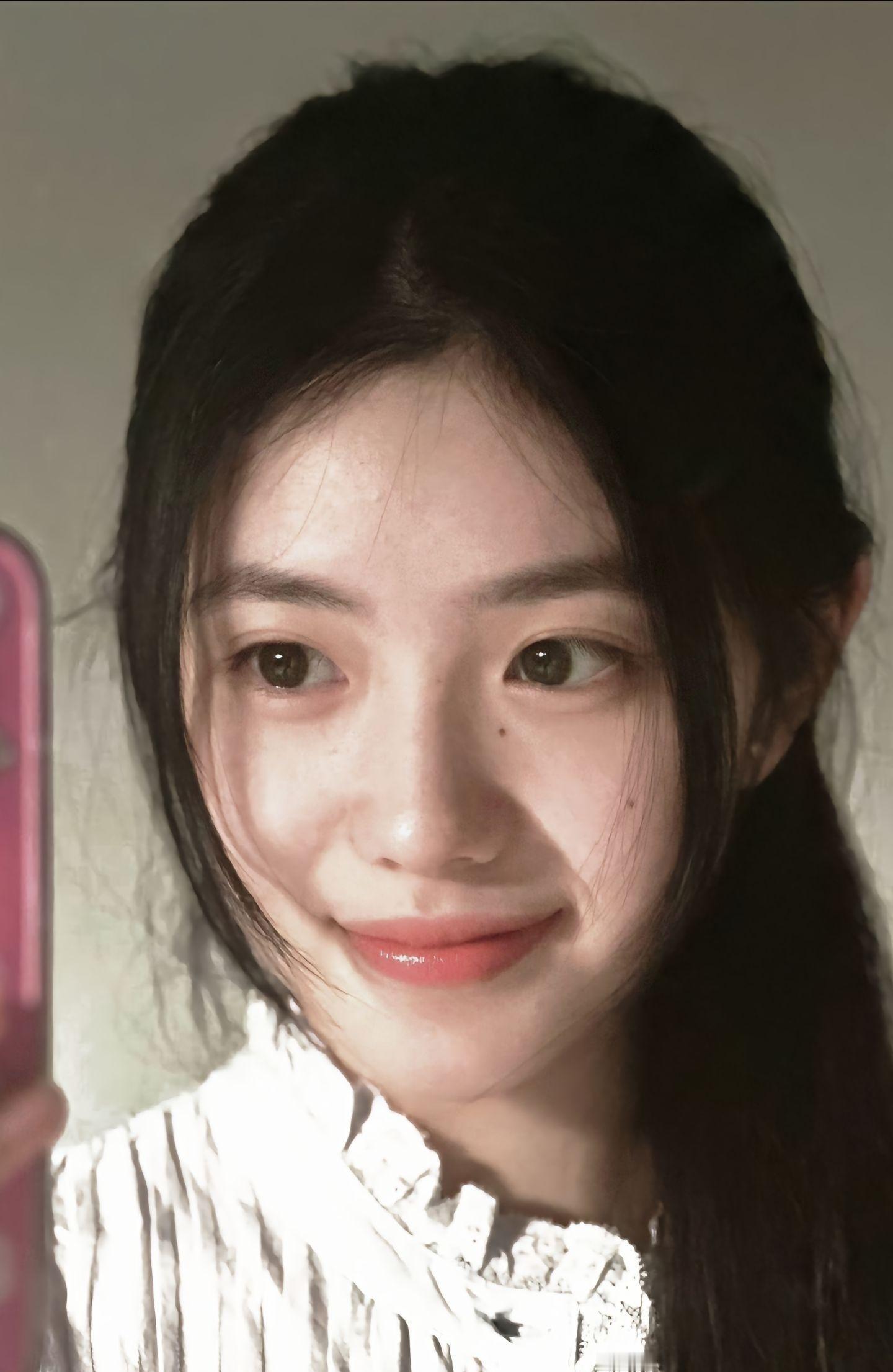 【刘浩存】 刘浩存高马尾 无论什么时候都没质疑过存子的美貌[舔屏][舔屏] 