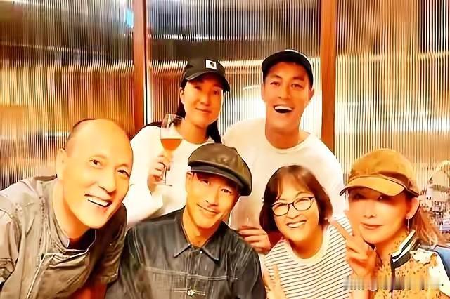 那个在舞台上闪闪发光的杨佑宁
原来已经没有爸爸了
剧里霸道总裁放下工作每天医院陪