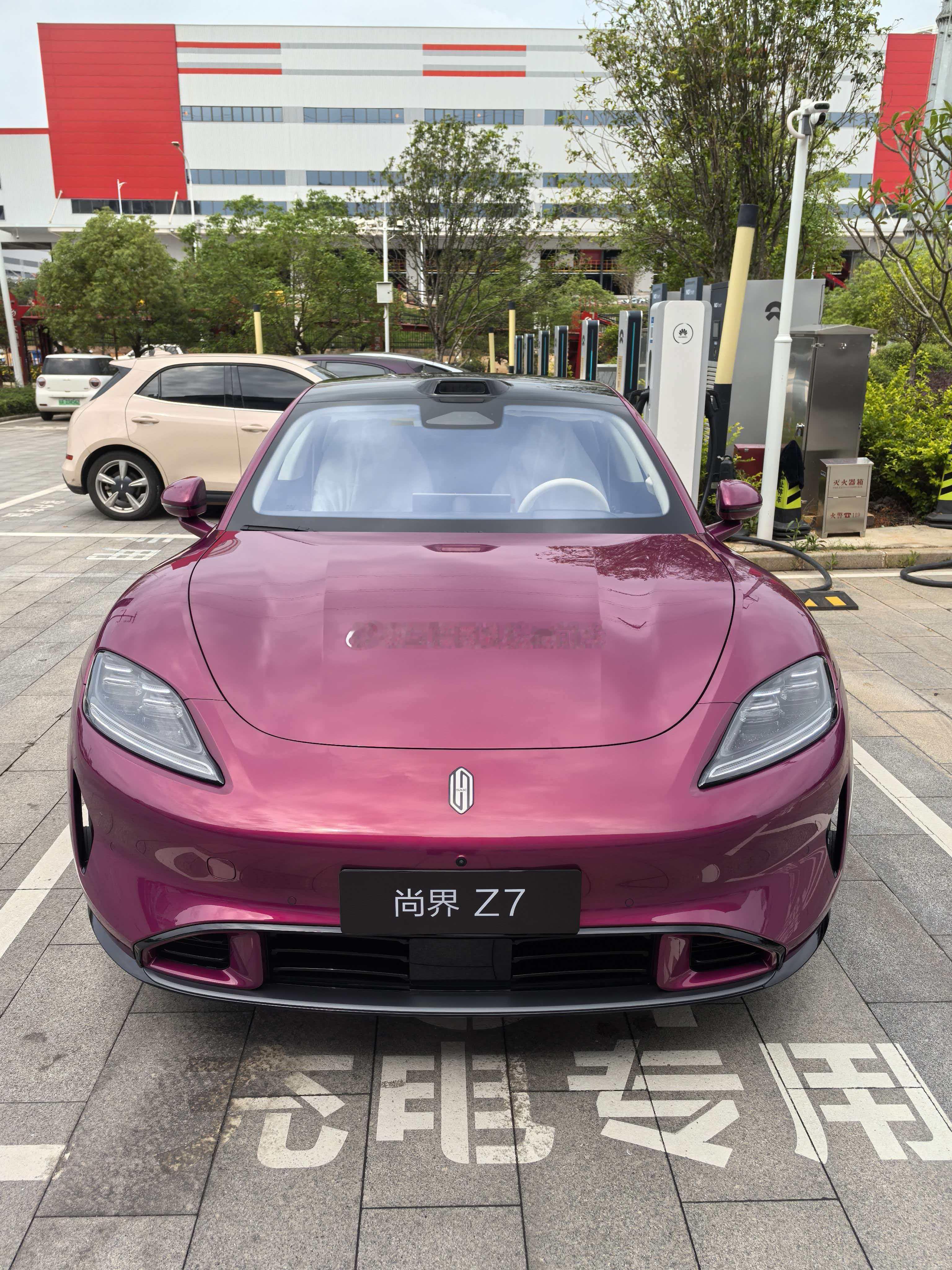 尚界Z7携手肖战登陆北京车展 尚界这颜值真是出圈啊！身边几个同事(就是不怎么关注