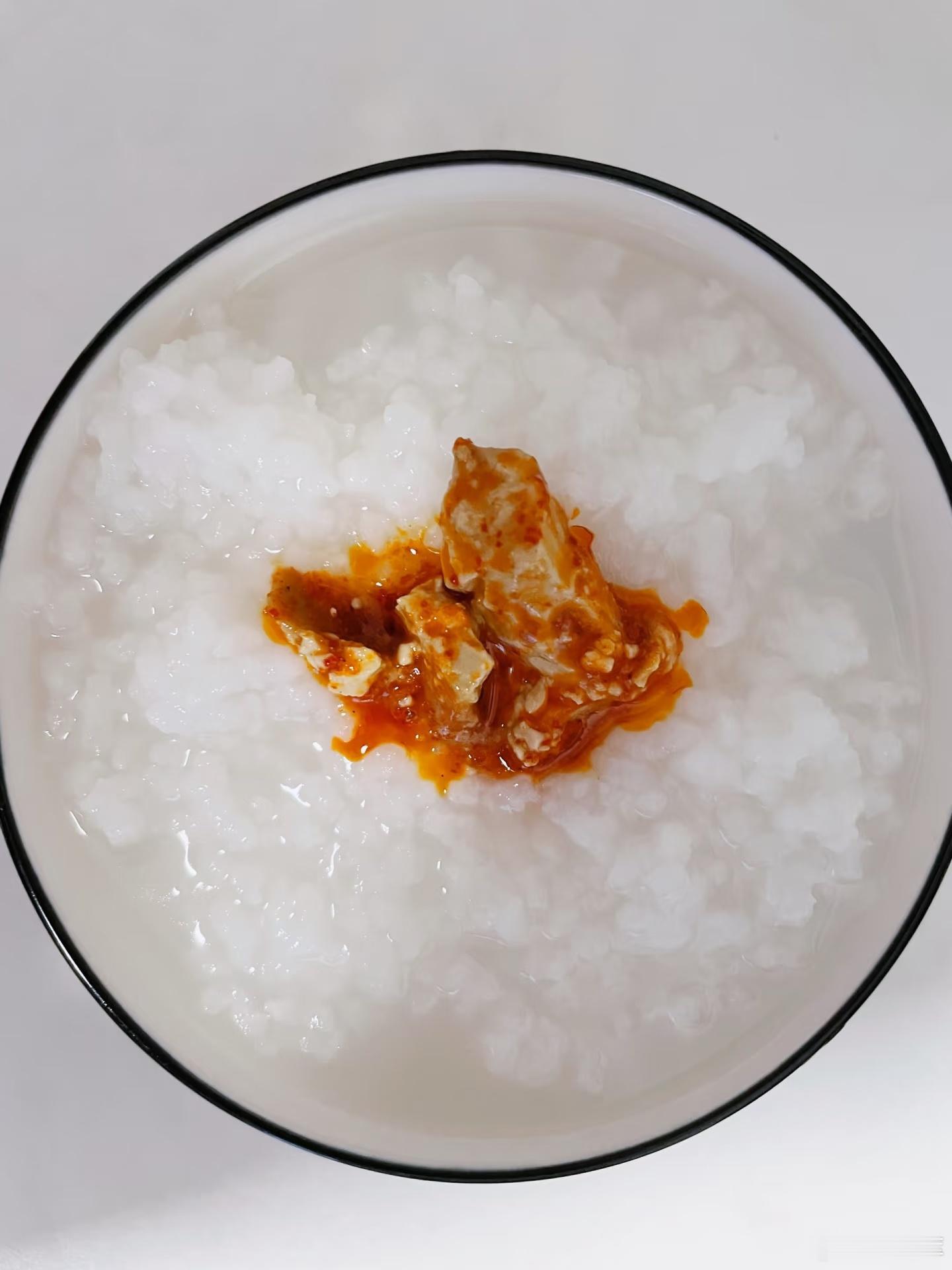 腐乳被你冤枉了好多年除了含盐量高，得适量吃优点还挺多的终于我的儿时早餐CP:腐乳