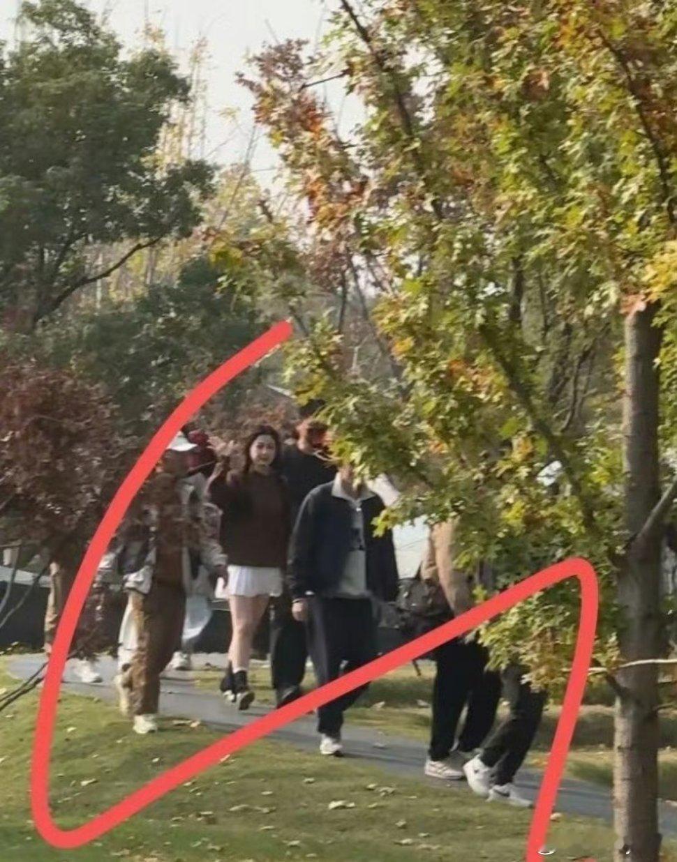 虞书欣《双轨》路透，哭戏代入感强。 