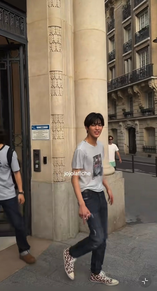 我说建浩这个造型有点眼熟 
