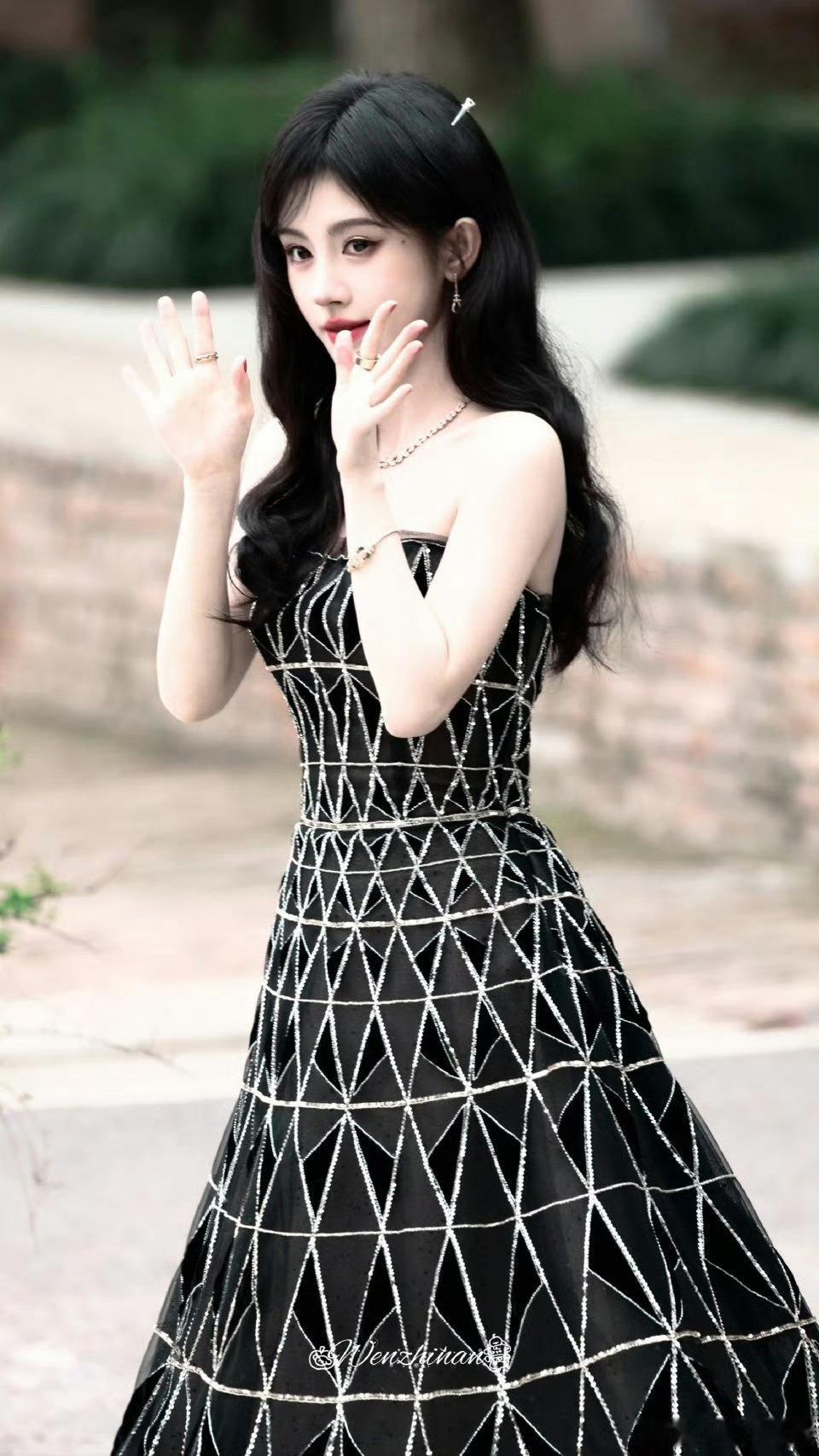 鞠婧祎芭莎年度派对造型小🍊气质逆天了美杜莎女王 ​​​