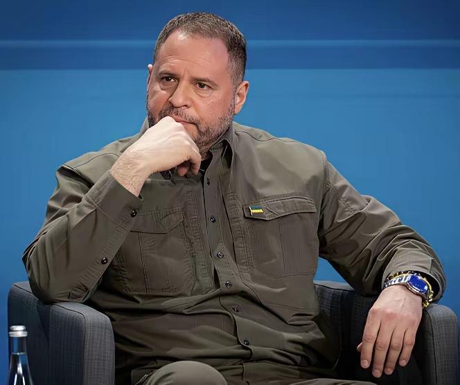 27号重磅发声！
28号被抄家！

11月27号，乌克兰政府二号人物叶尔马克在接