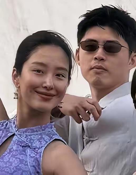 杨采钰的第二任婚姻真的是太幸福了？小伙子不仅家庭条件好，而且长得也很帅气，关键学