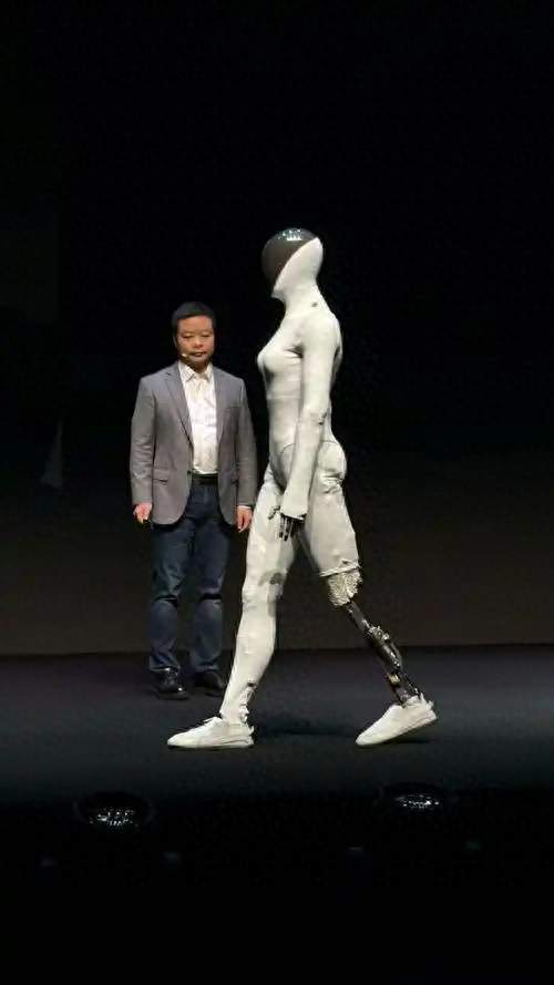 9亿美元砸向小鹏，零跑为何也要进场？
