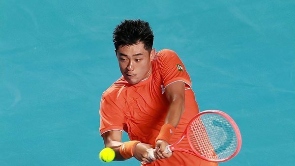 吴易昺晋级ATP广州站16强10月20日，ATP挑战赛广州站十六分之一决赛，‌吴