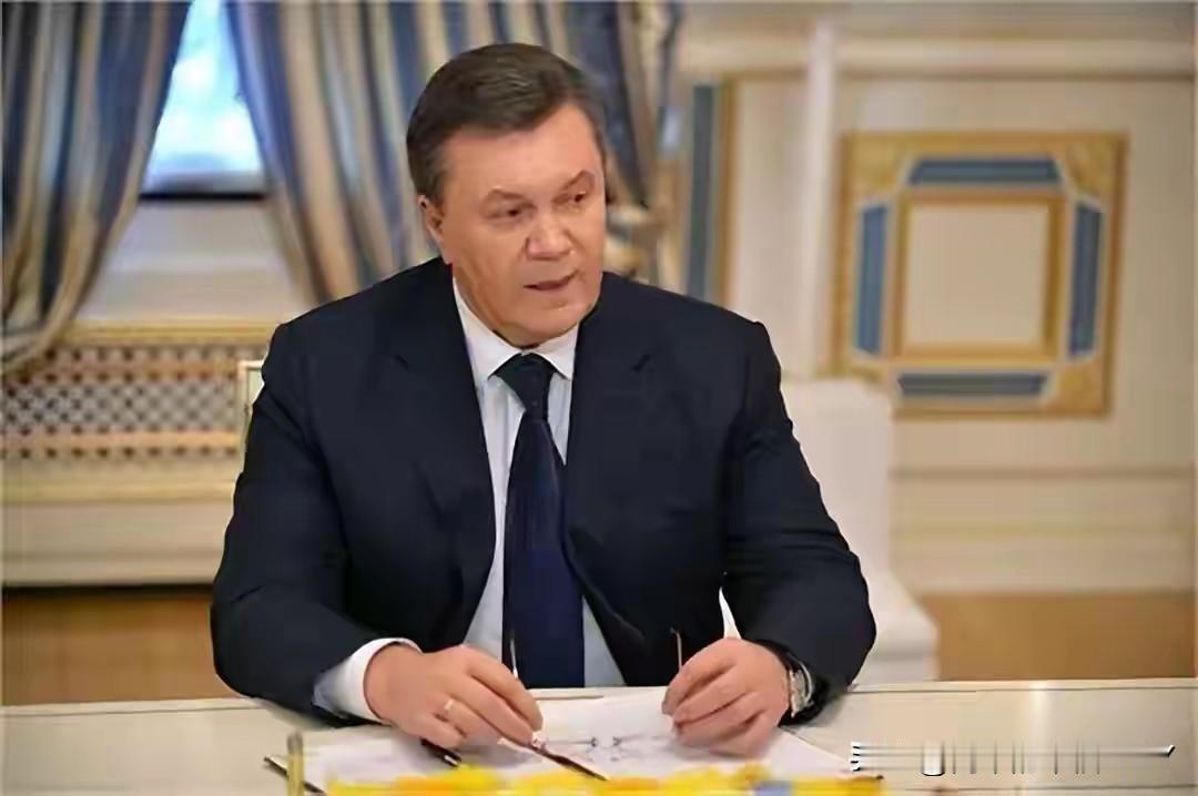 乌克兰前总统，亚努科维奇因叛逃和叛国罪终审被判15年监禁！
 

12月16日，