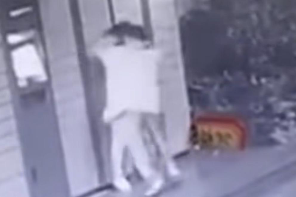 如果这起案件都不是正当防卫的话，那可就真的没正当防卫了！
这是人民法院案例库公布