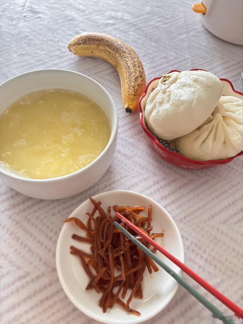 今天终于办了件大事以前一个月清洗的油烟机现在都能攒三个月，甚至更久这人是越来越懒