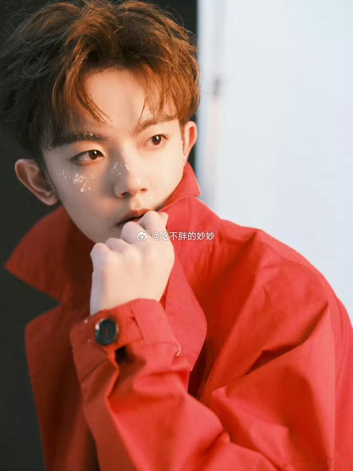 娱乐[超话]李明德砸车事件车主获赔20万真的假的？李明德把自己送进去了吗？不过他