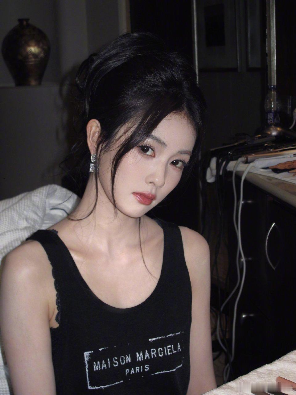 白鹿、孟子义、宋雨琦、迪丽热巴、Angelbaby，跑男常驻女MC你最喜欢谁？ 