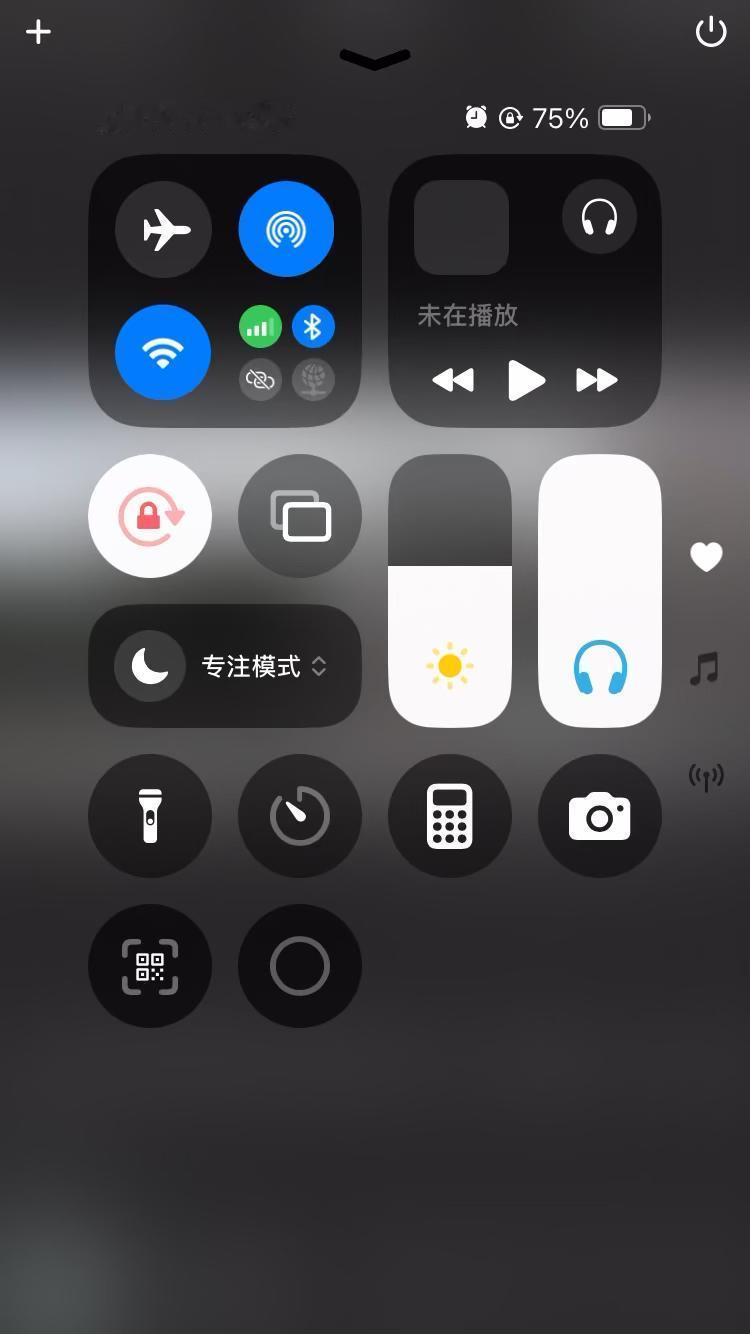 为什么很多人对美国充满敌意？却那么崇拜俄罗斯？
----------------