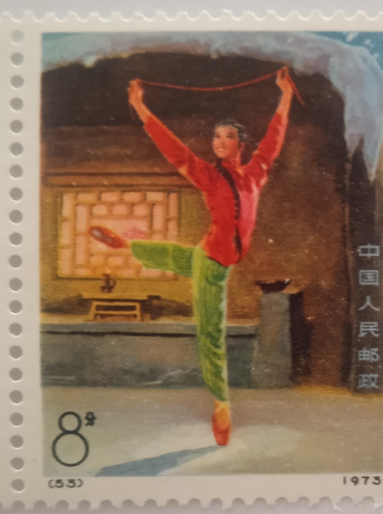 平台上有那么几个人，总是对歌曲《东方红》和八个《样板戏》指指点点，说三道四，进行