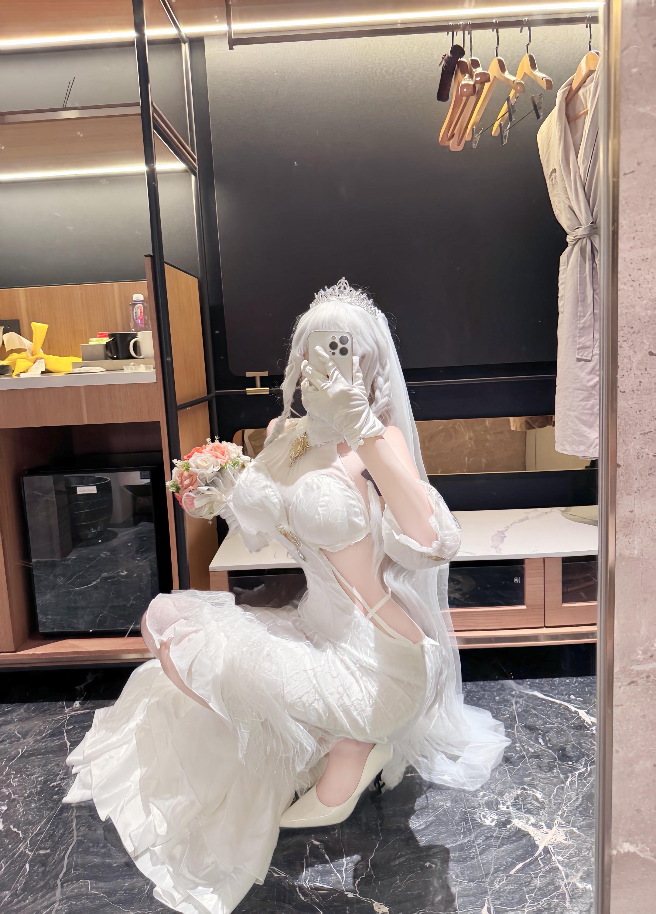 地球可不好混混混混混混混呀…（´-ω-`） 碧蓝航线赫敏