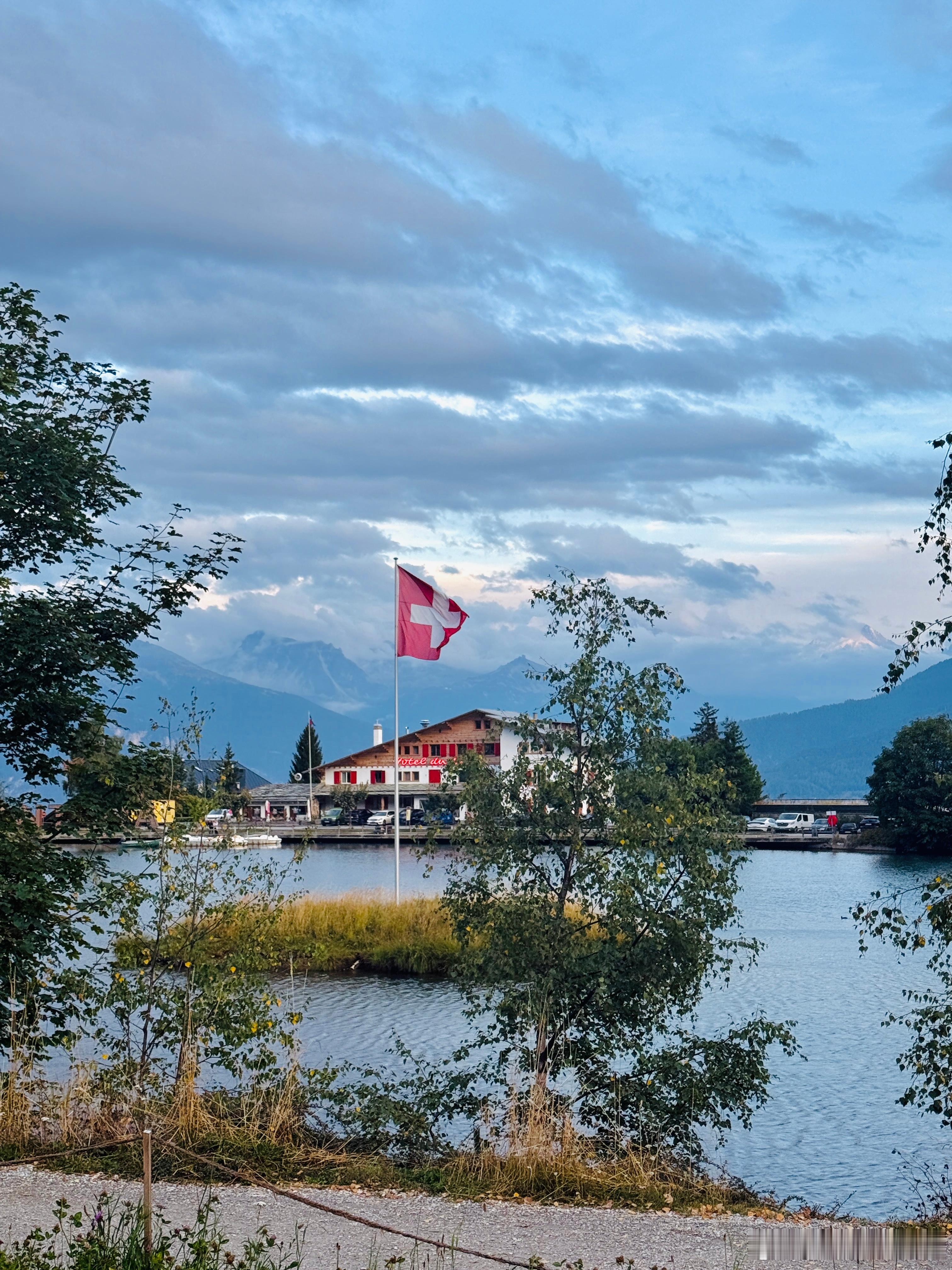 第一次来瑞士🇨🇭travel plog🌍🍀世界这本书又多读了两页[么么哒
