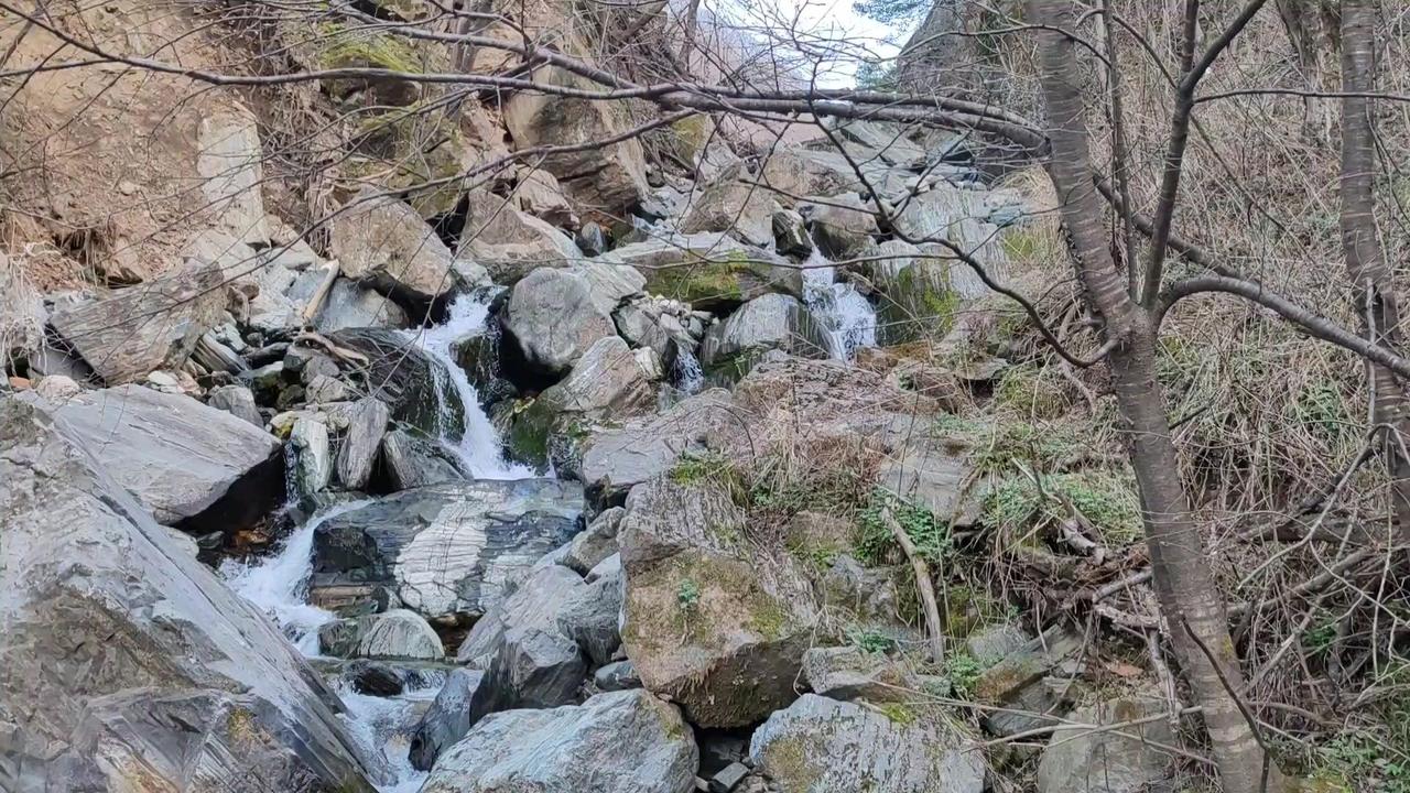 蓝田辋川峡谷中的核桃沟景色迷人，风光旖旎走进秦岭拥抱自然

秦岭深处藏着的李家河