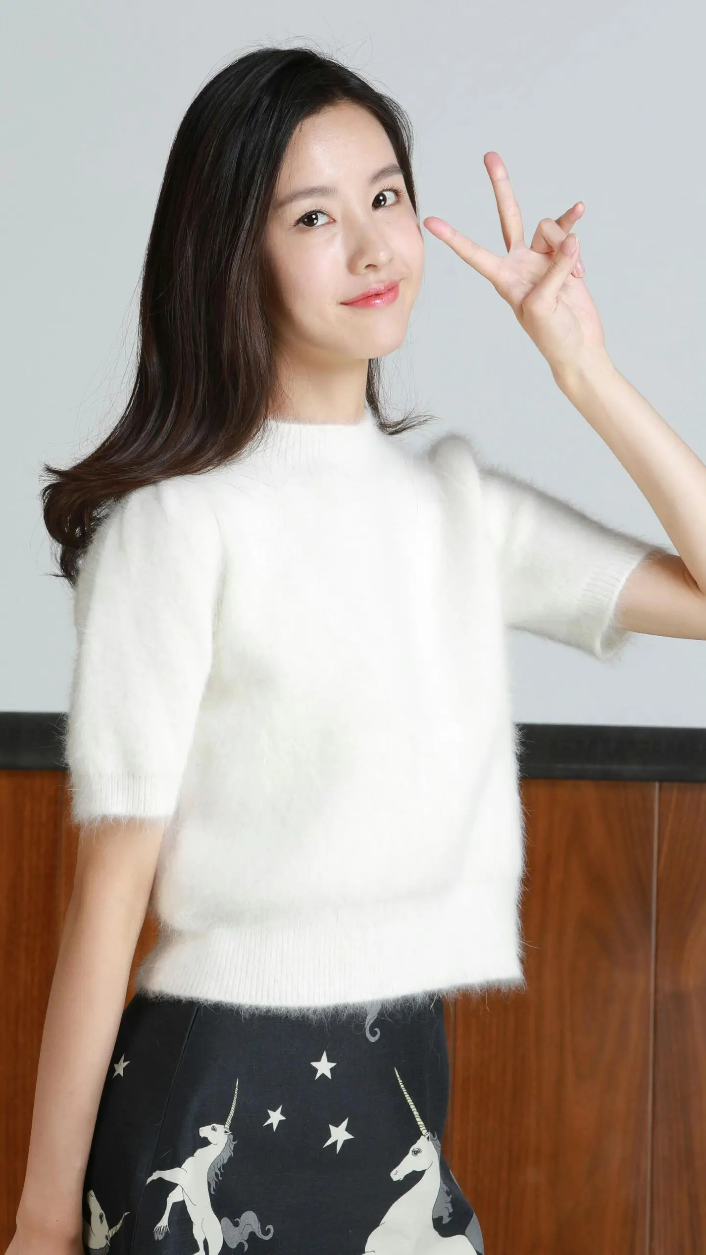 陈都灵写真生图怼脸拍。