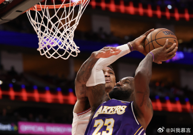 3月19日讯 今日，湖人124-116客场击败火箭，豪取七连胜。本场比赛，湖人球