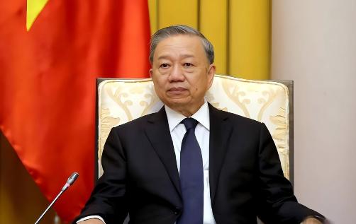 越南这下尴尬了。
 
原本他们以为自己砸下40亿美元建跨海大桥，只是为了解决港口