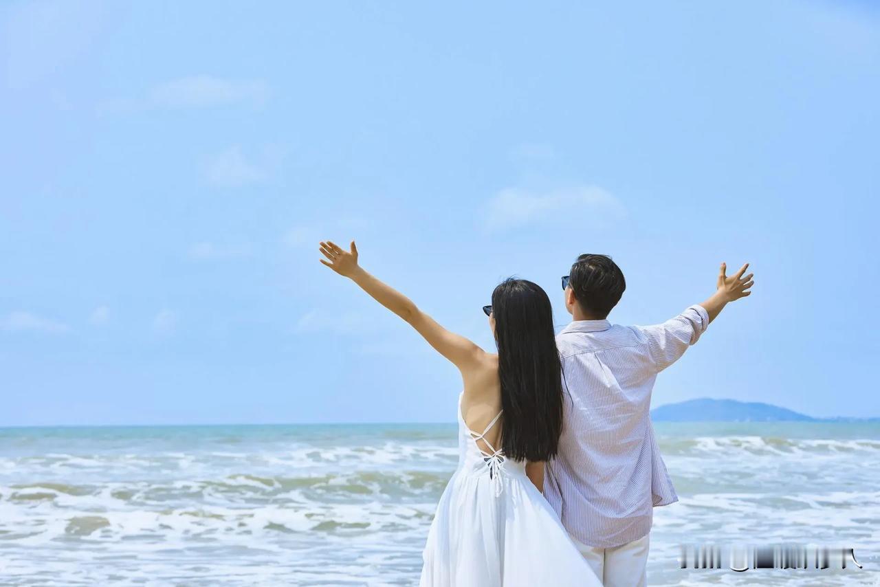 女人一定要记住：
当你在婚姻里得不到尊重，
不要沟通，不要难过，不要生气。
你只