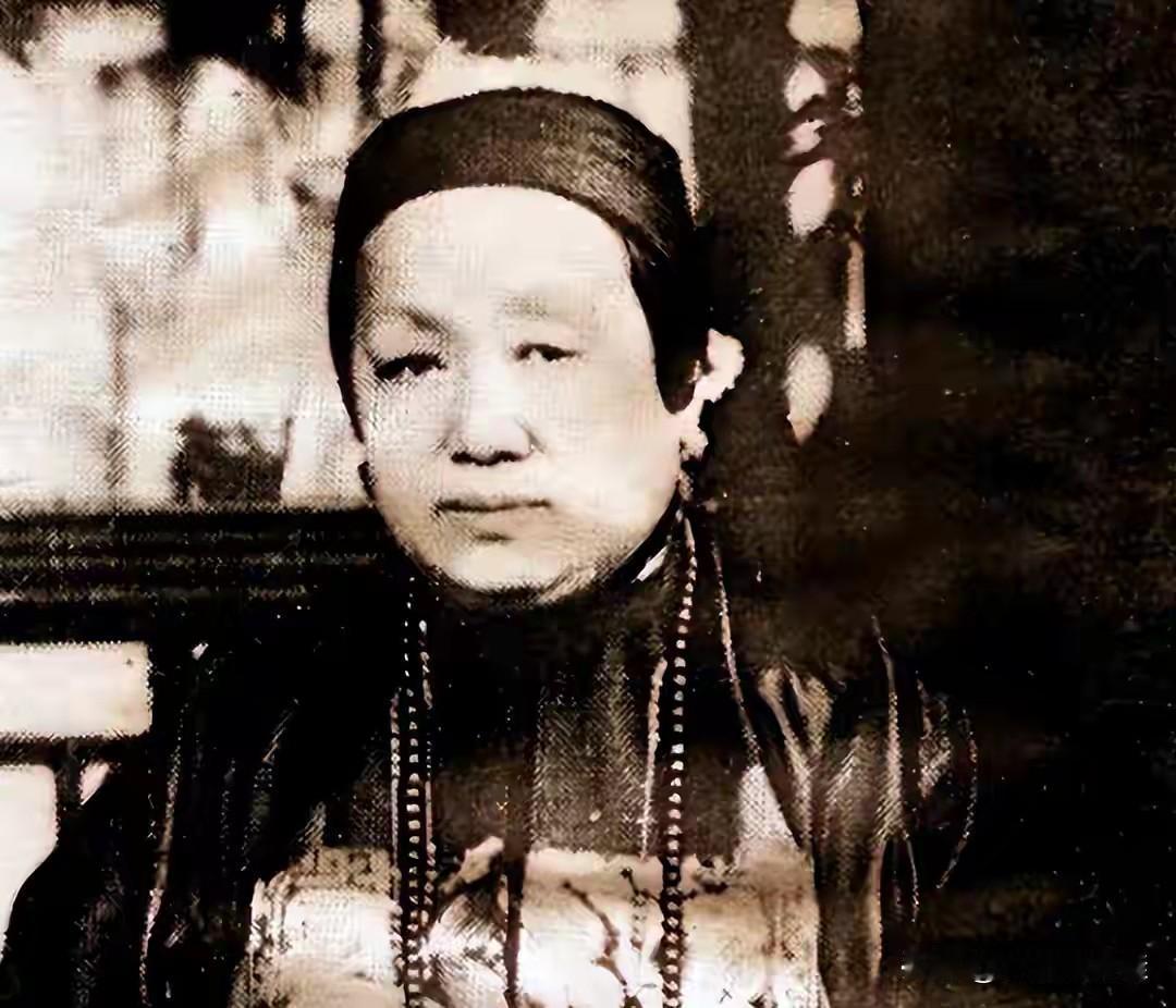 中国近代史上，第一个敢喊出“女子不读书，是国家之耻”的女人，叫谢长达。
 
那年