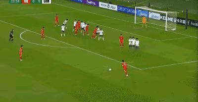 哇塞，U23太强了！
中国队这场踢越南那真叫一个酣畅淋漓，简直是吊打！
比赛里，