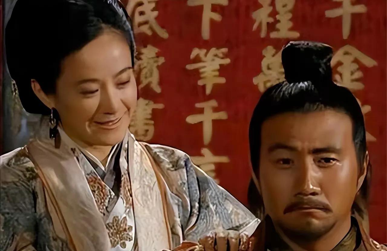 历史上朱元璋对马皇后的真实情感绝对是被现代许多电视剧给美化和拔高了。不信的话，咱