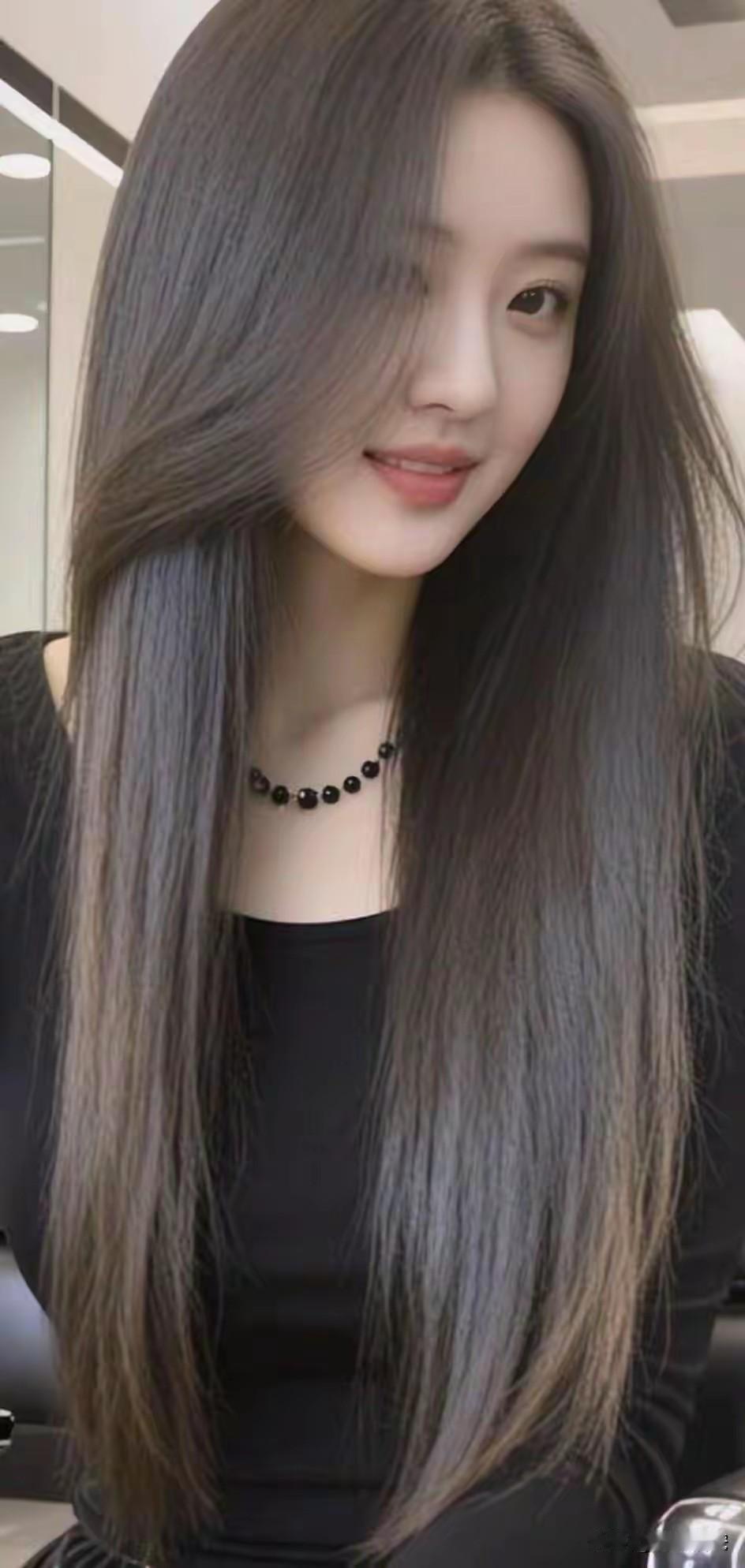 过年时天南地北大拜年，那氛围老热闹了。即便隔着千山万水，团圆只能在屏幕一端，但心