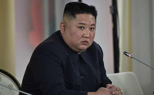 金正恩下令为朝鲜海军配备核武器

朝鲜领导人金正恩已将重点装备核武器作为加强陆军