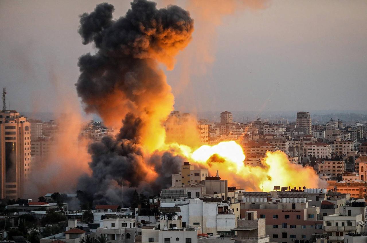 伊朗要是不打一仗，都不知道美国这么弱，这才打了一个多月，美国就已经快有点扛不住了