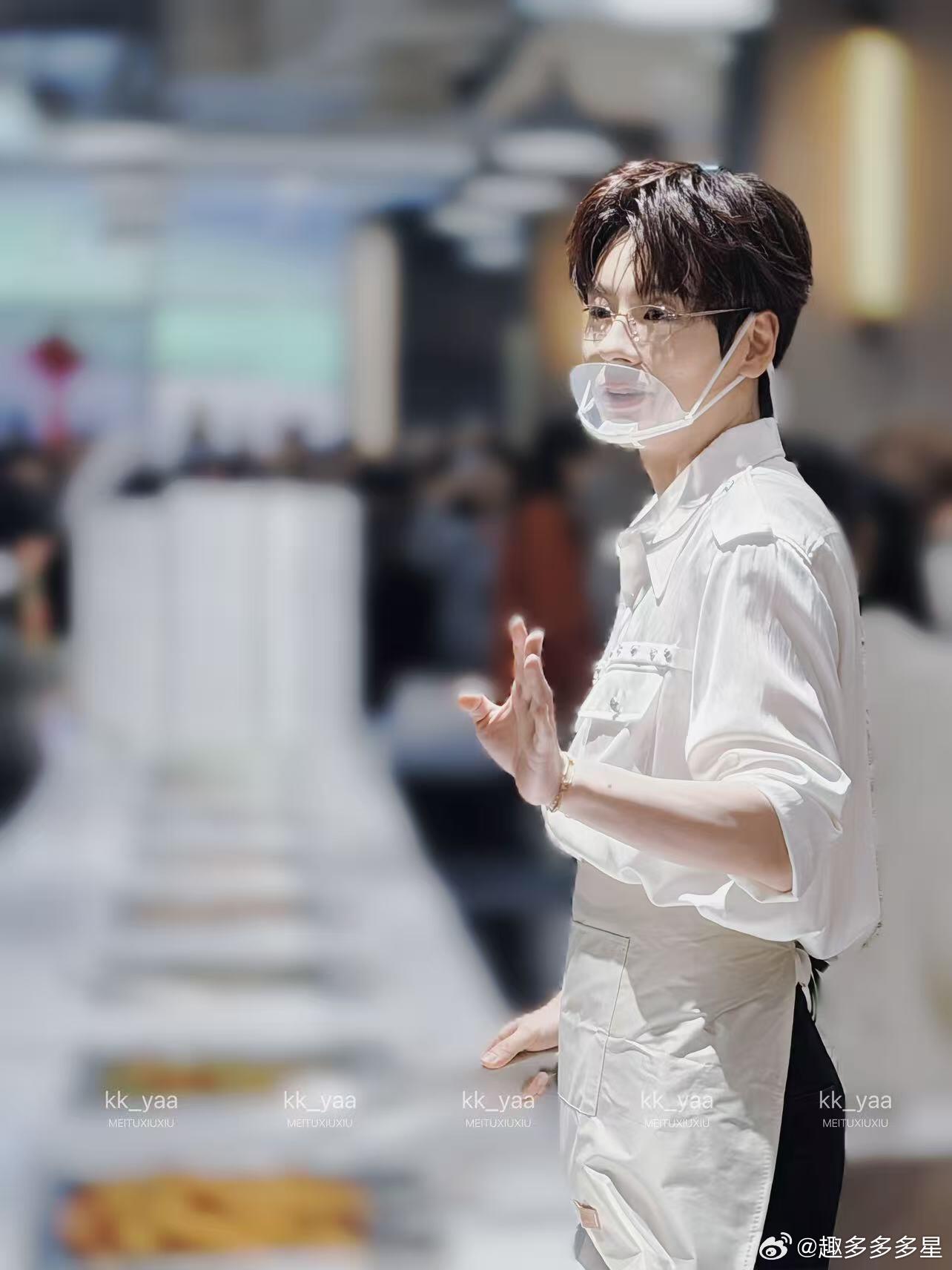 来看娱乐魏哲鸣人夫感快溢出屏幕了魏哲鸣熟男是一种感觉魏哲鸣这位山东帅哥也太有魅力