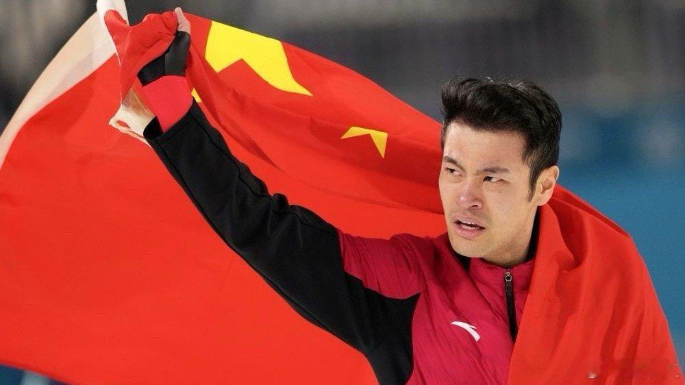 一觉醒来中国队再夺一金 北京时间今晨米兰冬奥速滑男子1500米，以1分41秒98
