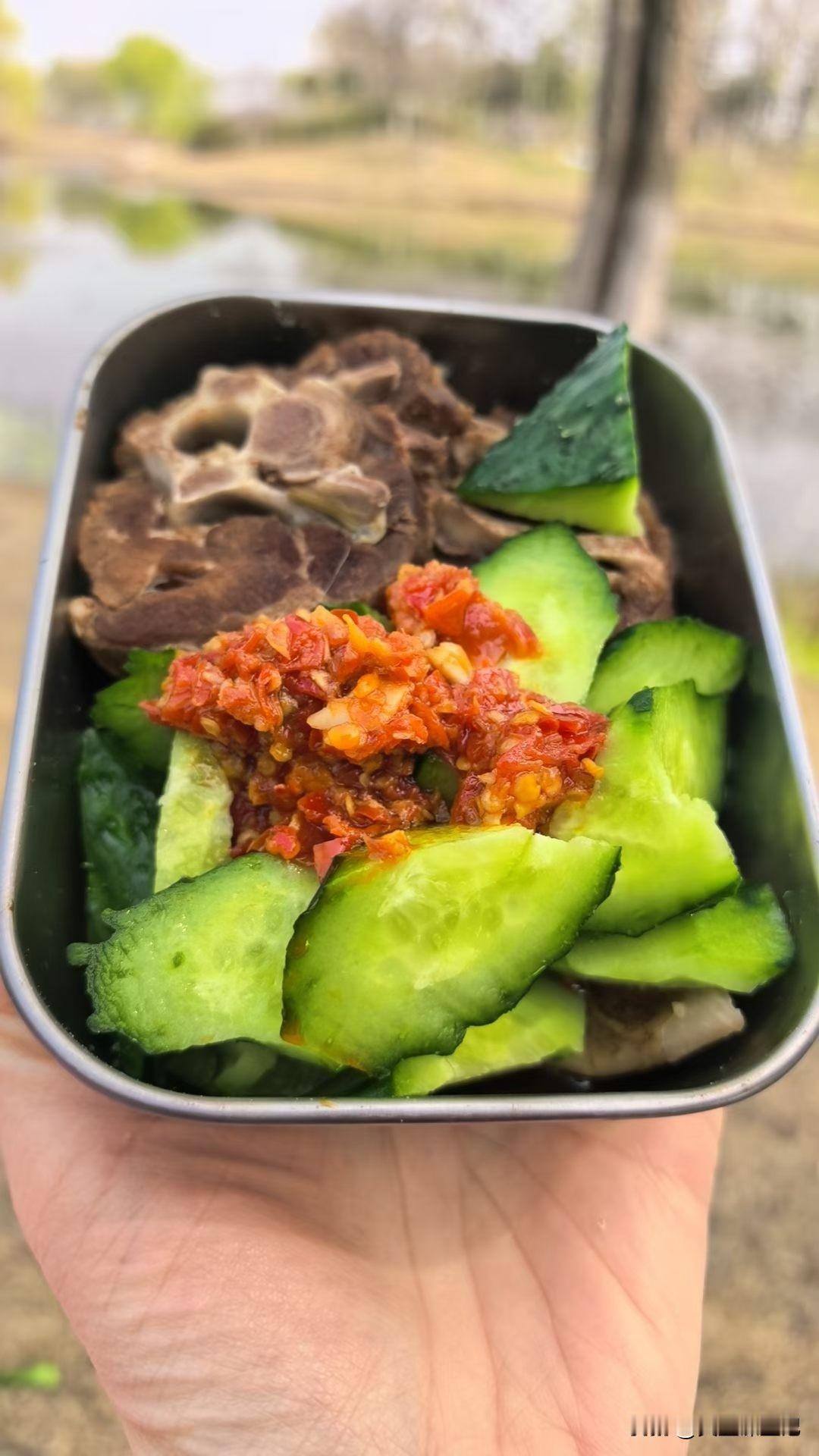 胖东来最珍贵的是它对顾客的极致服务和人文关怀。走进胖东来，员工真诚的微笑和热情的