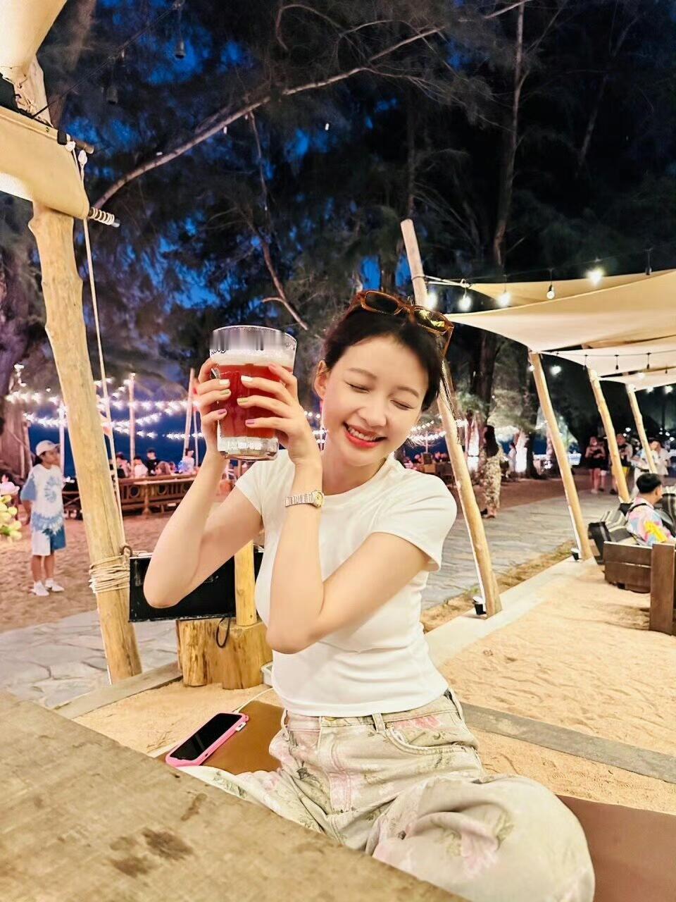 孙怡//对明媚女生抵抗力为0看到她总有一种“她笑了我的天也跟着亮起来”的感觉