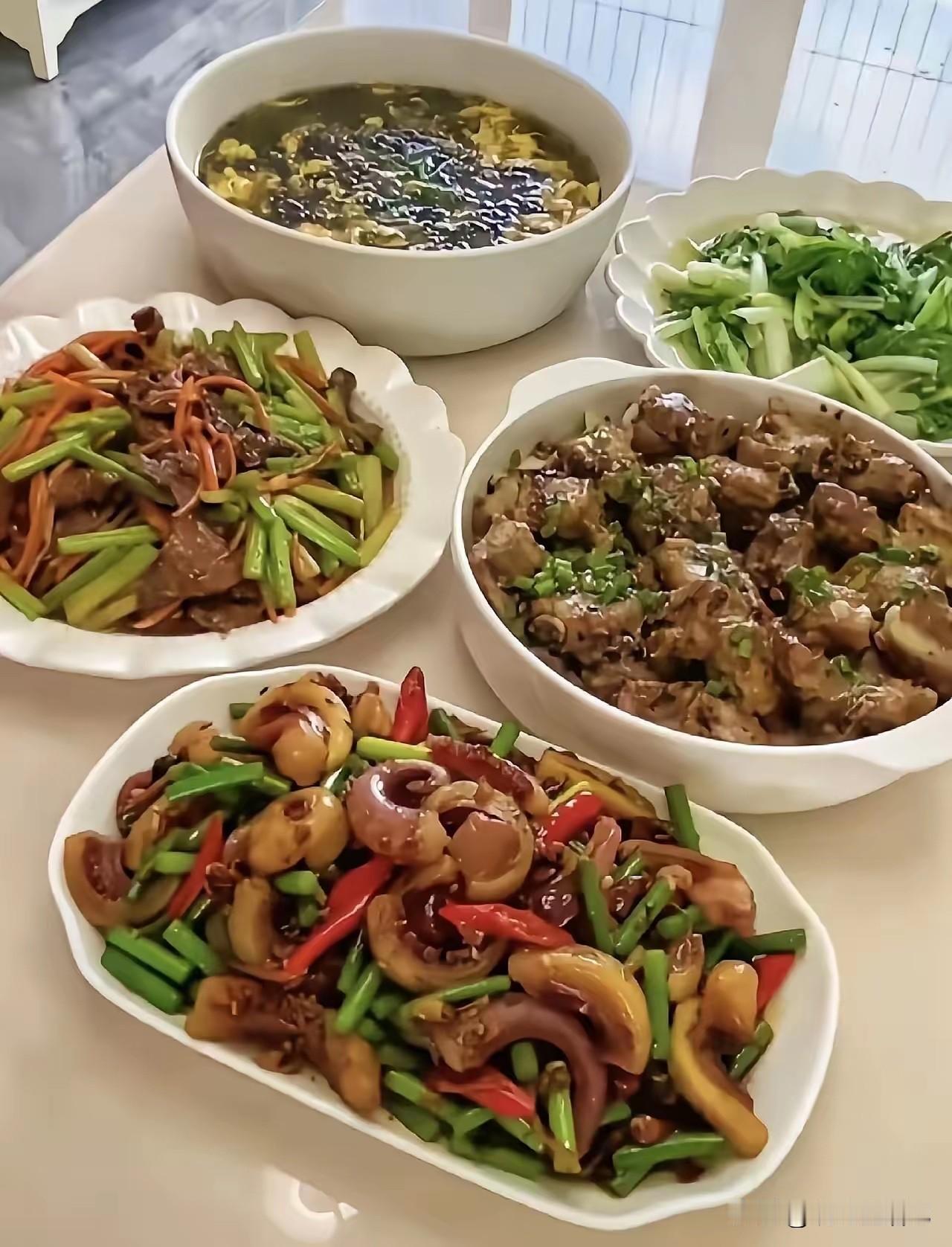 只能吃这五种菜里面的一种，你选择吃哪个？