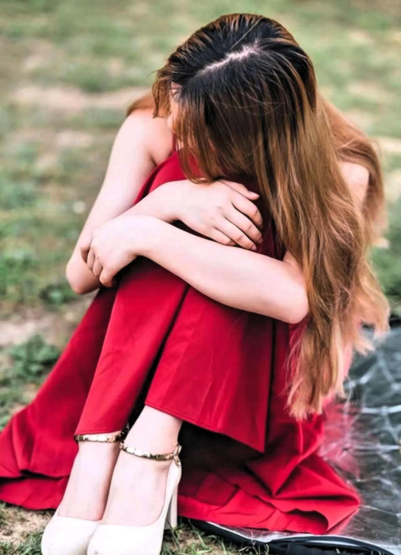 浙江杭州，40岁未婚的王女士，她在半个月前突感下体不适，前往医院诊断，却被确诊宫