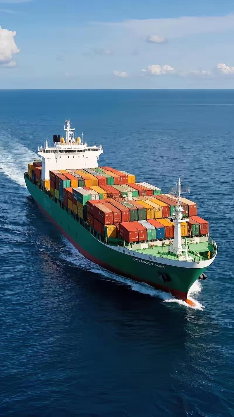 中国是动真格了，也是给台湾当局定了规矩：凡是民用货轮驶入台海区域非法运输武器等军