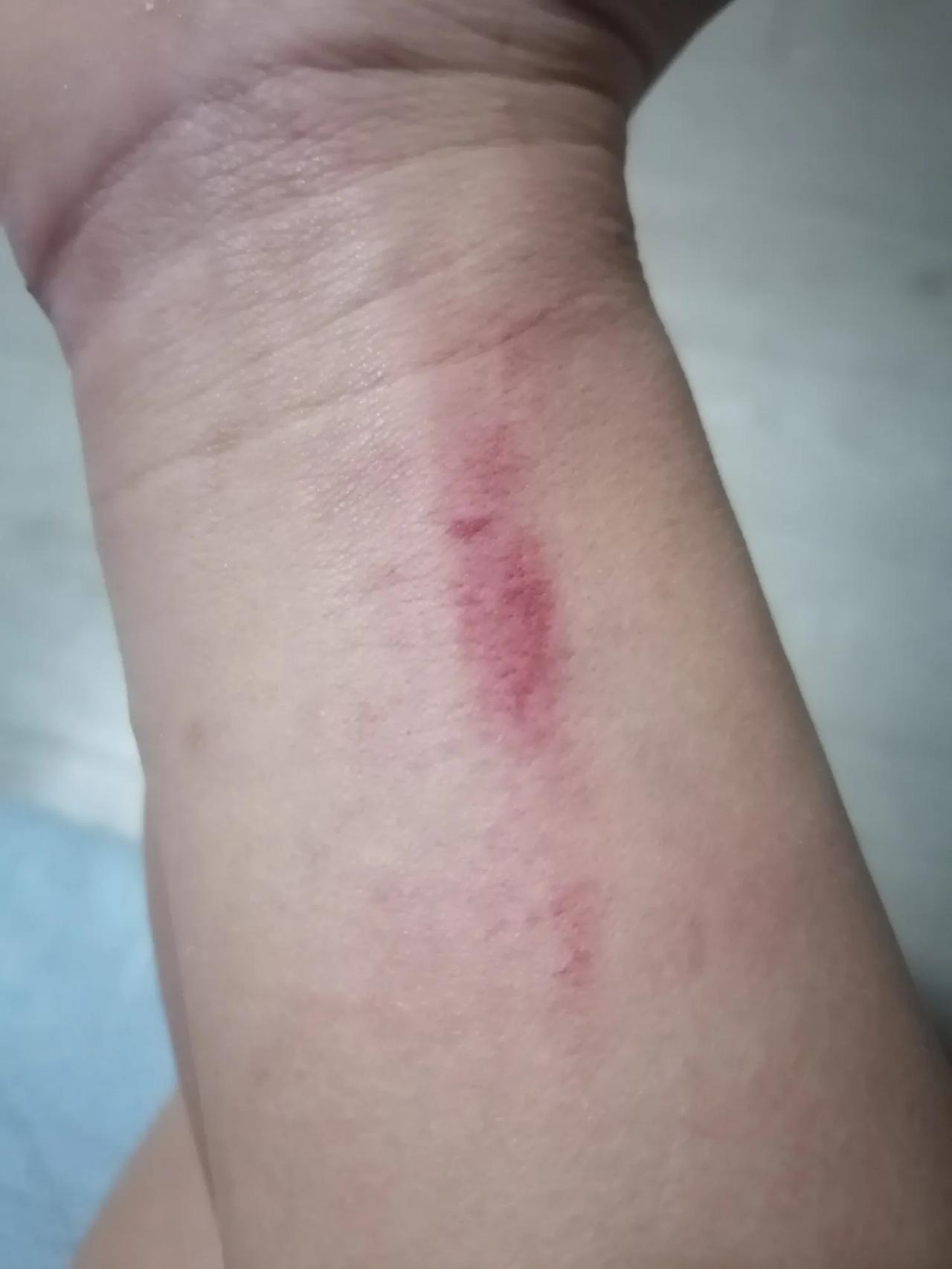 大家好，我是水电工星仔，就说嘛，这两天干活不得劲，8、9点睡第二天还想睡，原来是