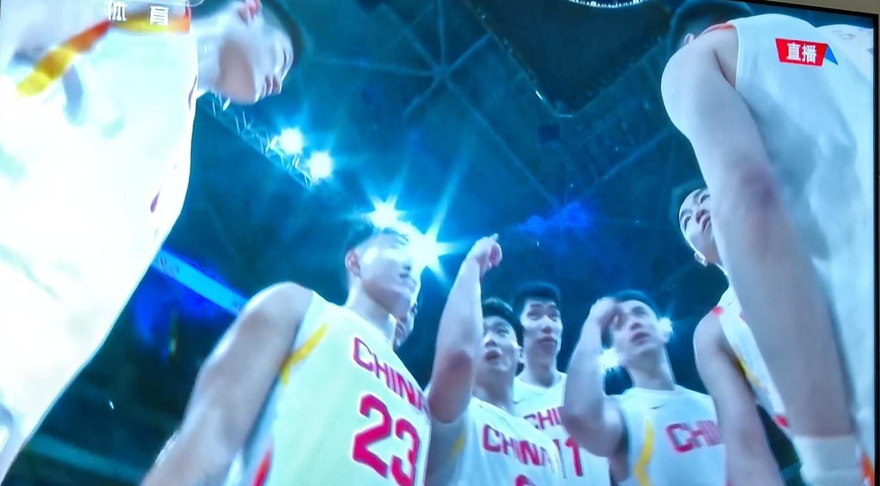 太惊险了！中国男篮超级逆转战胜中国台北！
这比赛太刺激，也太吓人了！
说实话，今