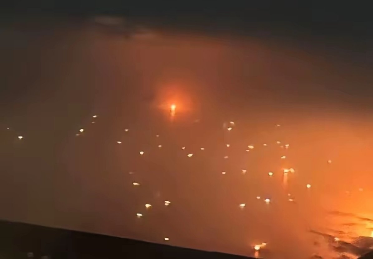 19日，以色列战机直接对着两名俄罗斯记者发射导弹，行为太恶劣了。 