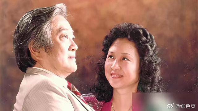 琼瑶那栋7层“可园”被推平了，原地要盖豪宅，一平卖200多万。老太太走了不到两年