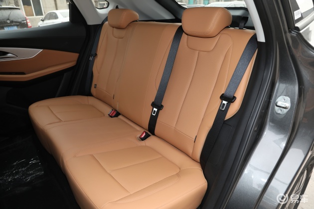 [小鲨帮选车]东风风行认真了，玩转空间魔法