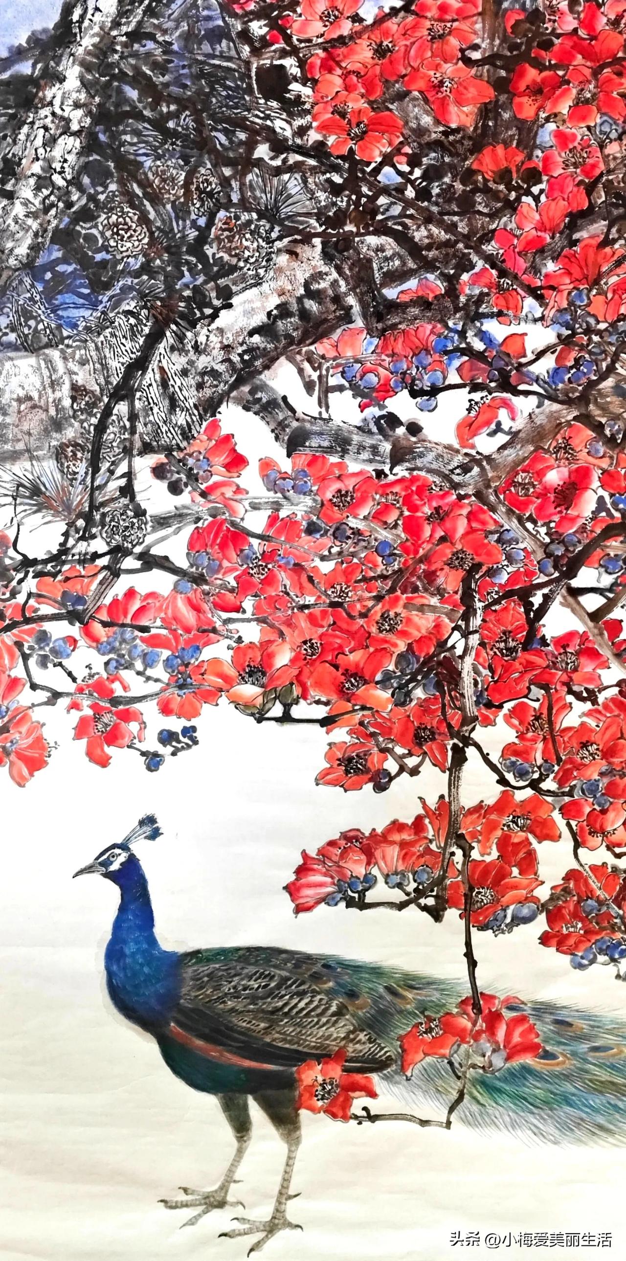 孔雀开屏映红梅，春意盎然画中来。