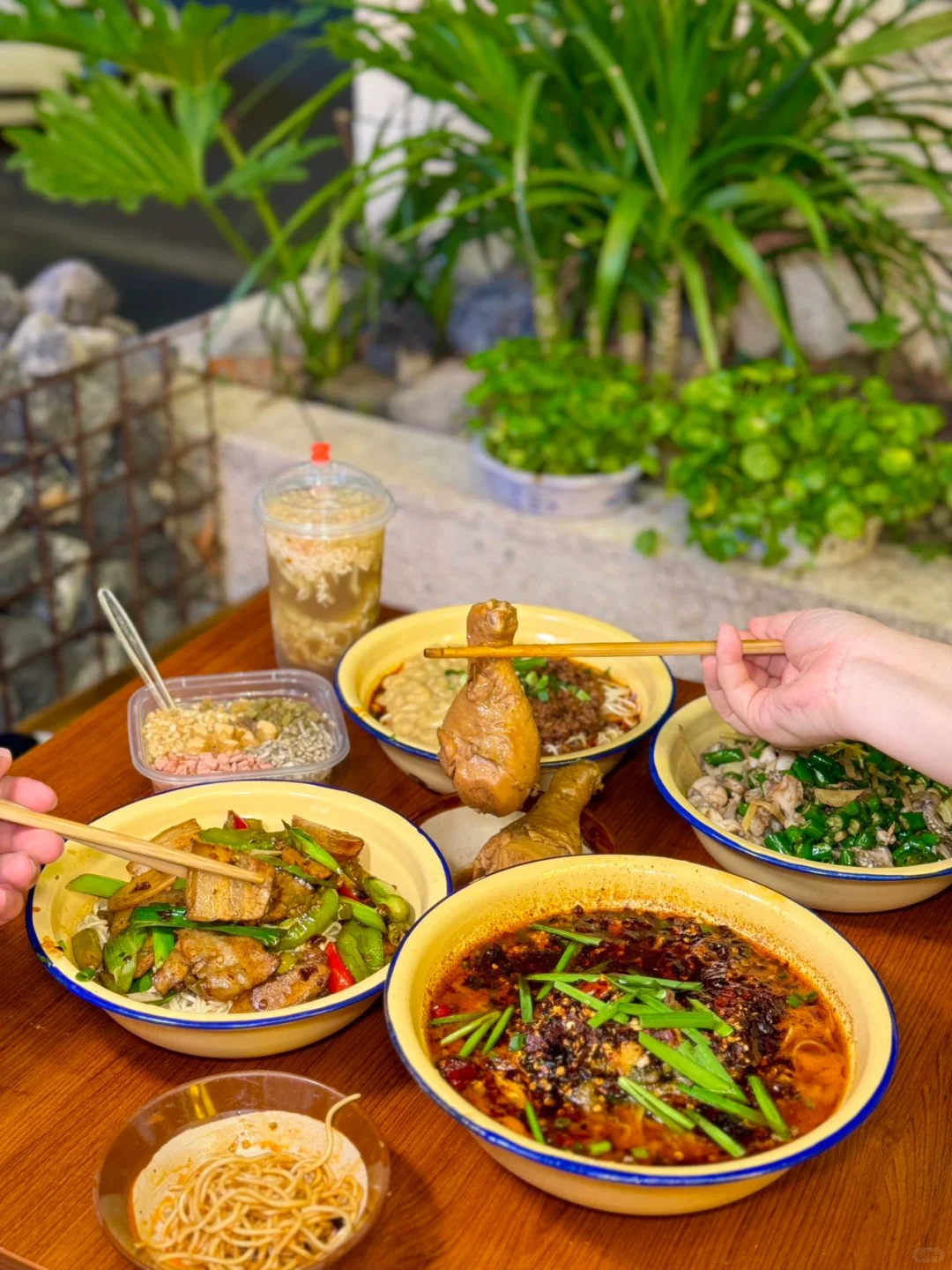 明星同款小面我也吃到了……好吃惨了‼️