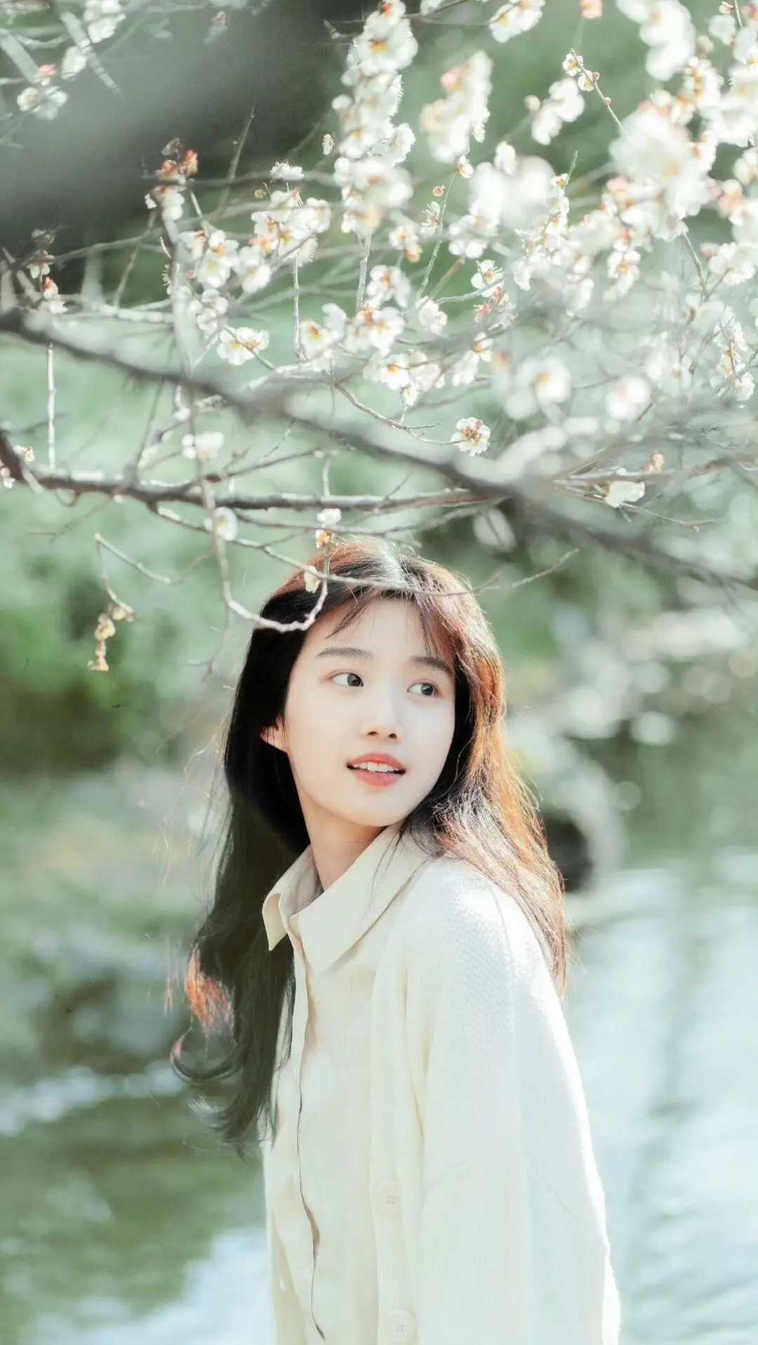 卢昱晓 淡颜系邻家女孩