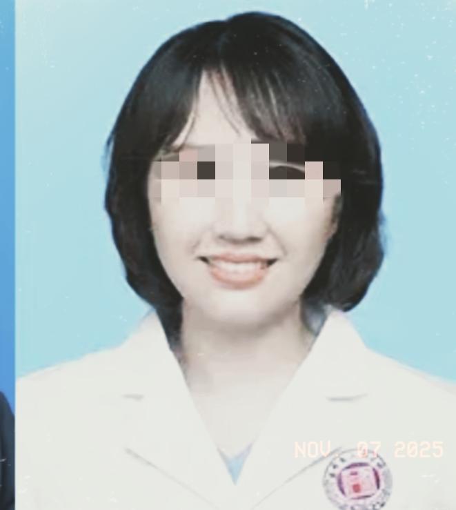 曾医生太主动了，全程自己忙上忙下，忙前忙后，花样繁多。44岁副高专家曾医生，真是