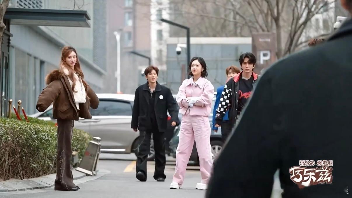 徐艺洋这是掉进黄子韬窝了吗徐艺洋和黄子韬日常疯狂撒糖超甜，这次姐姐上新综艺，身边